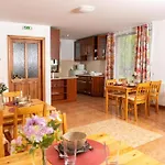 Berkenye Vendeghaz Penzion 4*